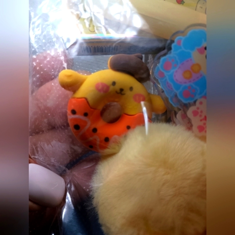 Sanrio Pompompurin 8 PC Gift Set - Picture 14 of 14
